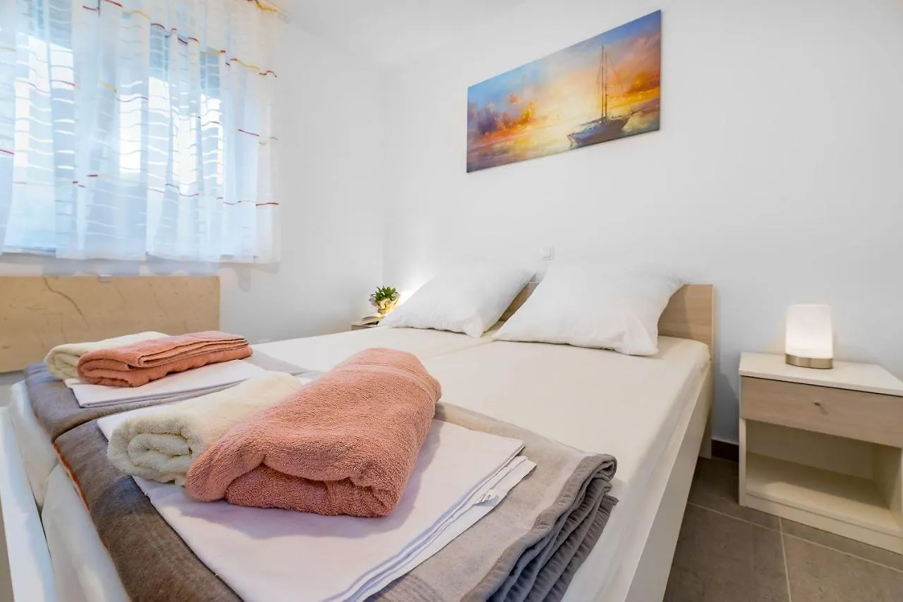 Moderne Ferienwohnung Mit Meerblick, Klima, Wifi Baska  Croatia